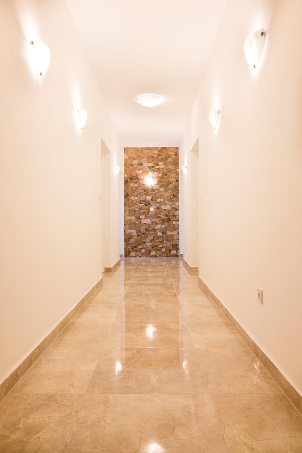 Apartments And Rooms Michaela ฟาชานา ภายนอก รูปภาพ